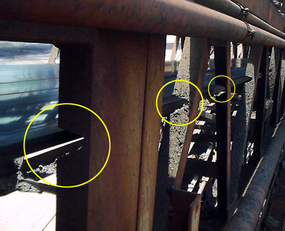 bad alignment conveyor belt and thus touching steel structure.jpg
